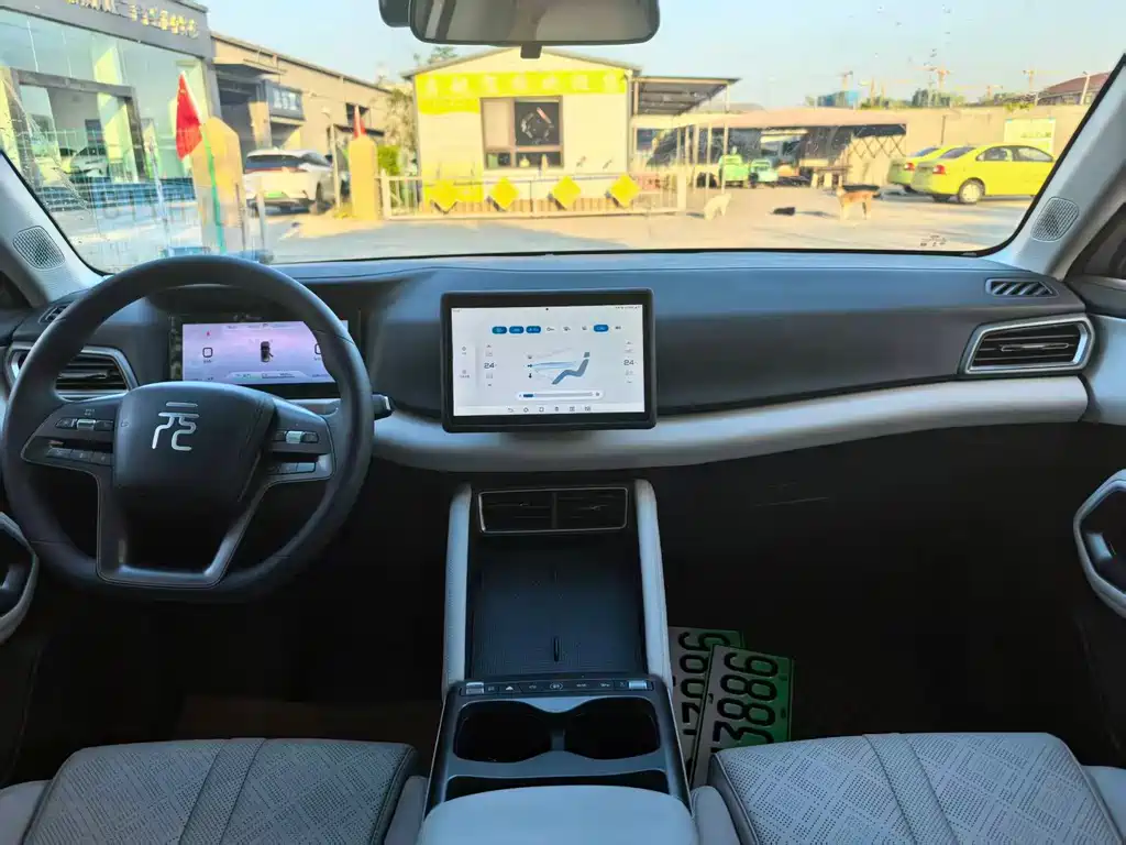 BYD Yuan UP — миниатюра 9