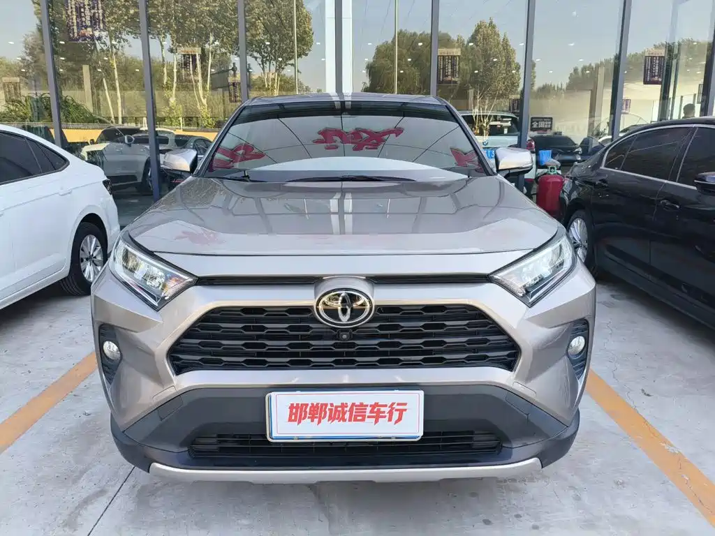 Toyota RAV4 — миниатюра 2