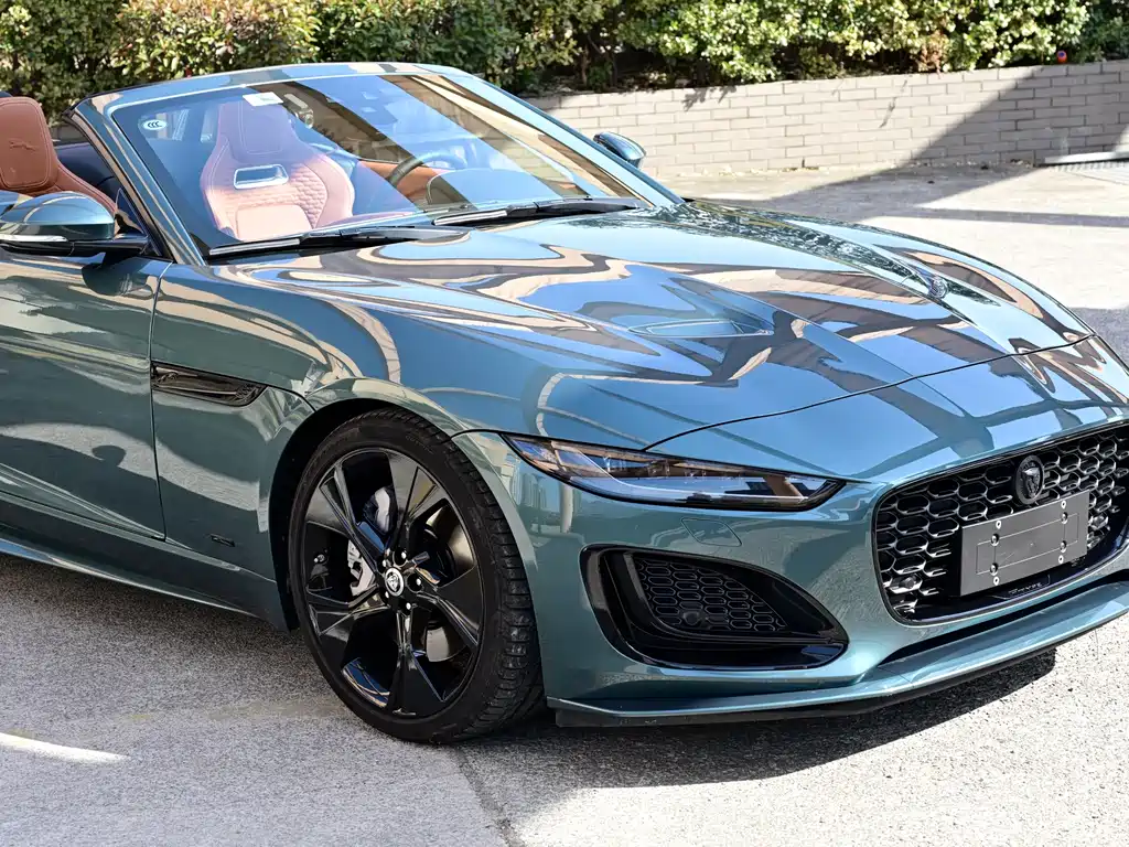 JAGUAR F TYPE