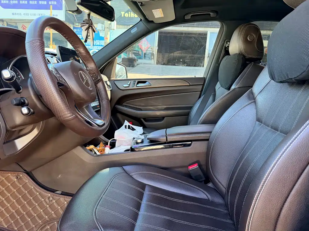 Mercedes-Benz GLE (Import) — миниатюра 8