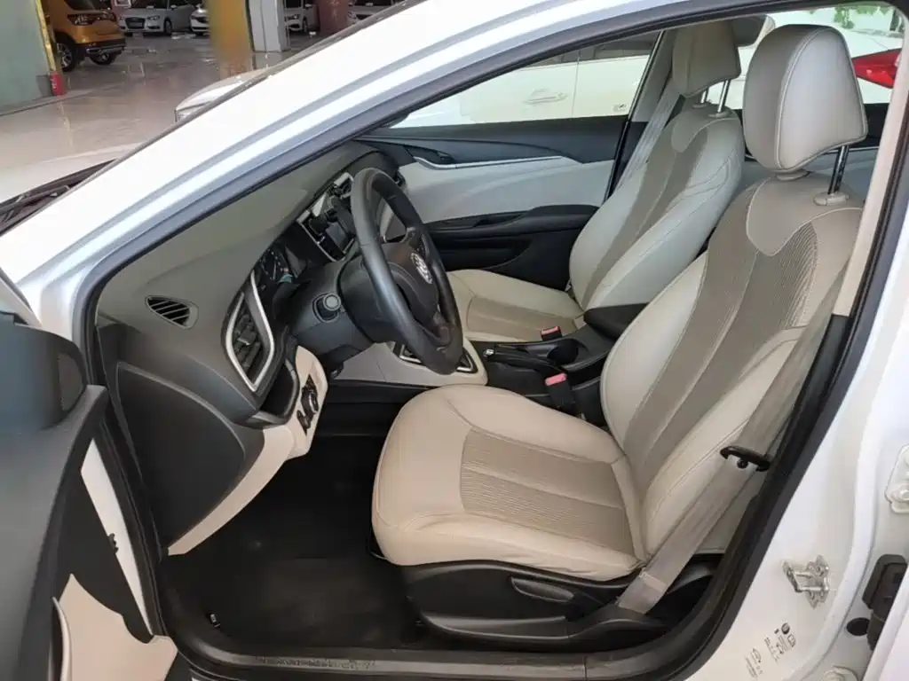 Buick Excelle — миниатюра 15