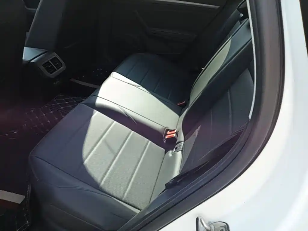 Volkswagen Lavida — миниатюра 17