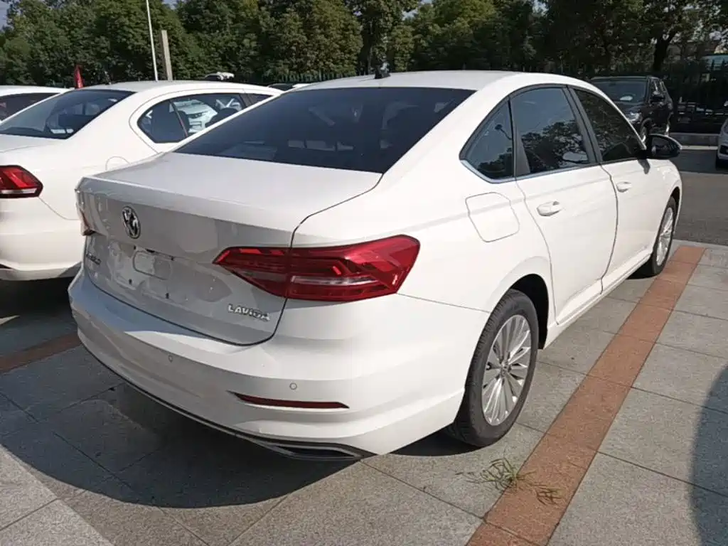 Volkswagen Lavida — миниатюра 7