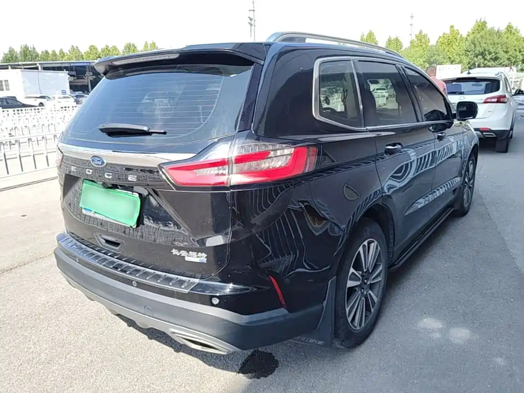 Ford Edge — миниатюра 7