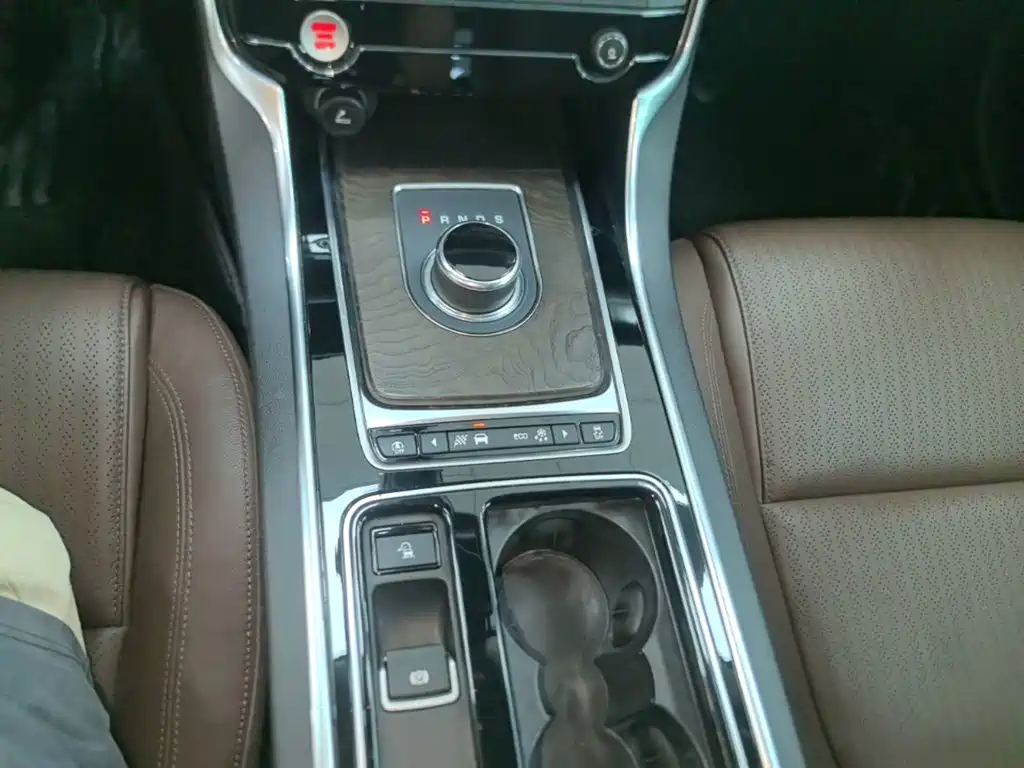 Jaguar XFL — миниатюра 14