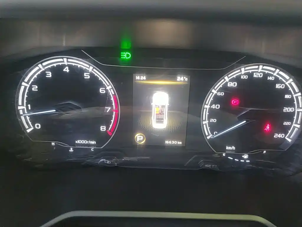 Geely Vision X6 — миниатюра 12