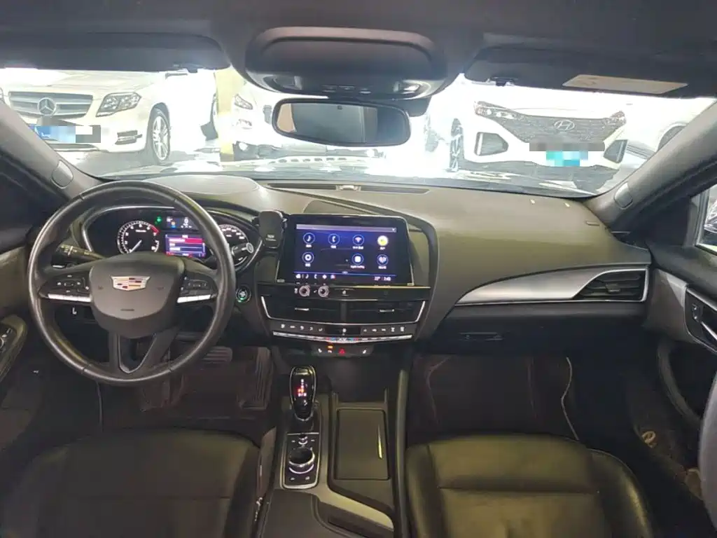 Cadillac CT5 — миниатюра 10