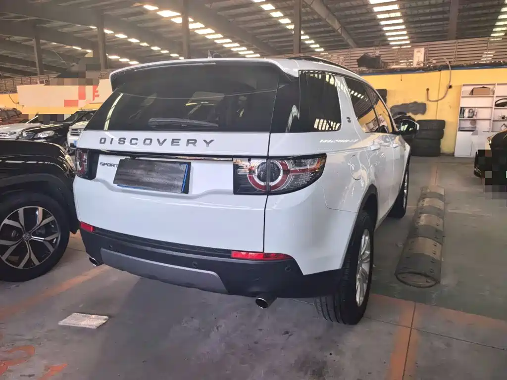 Land Rover Discovery Sport — миниатюра 6