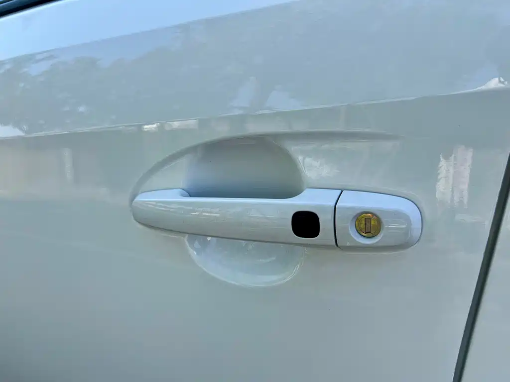 Toyota Yaris L — миниатюра 20