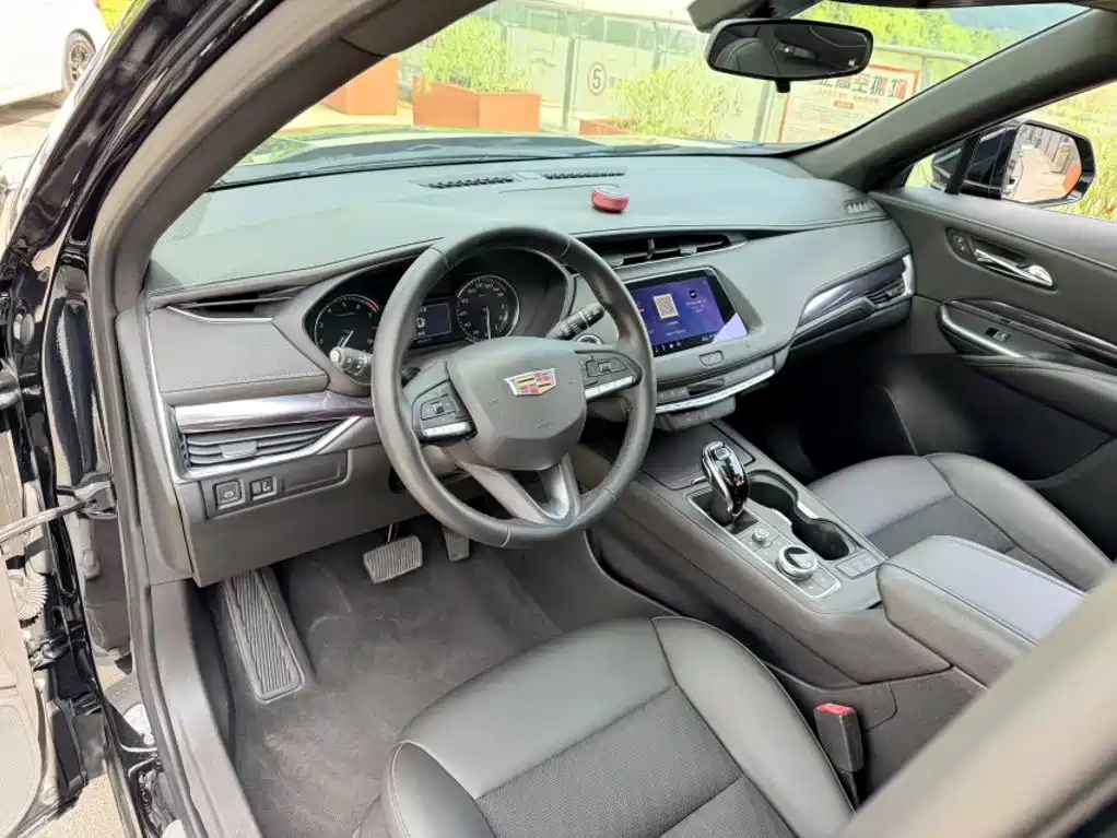 Cadillac XT4 — миниатюра 2