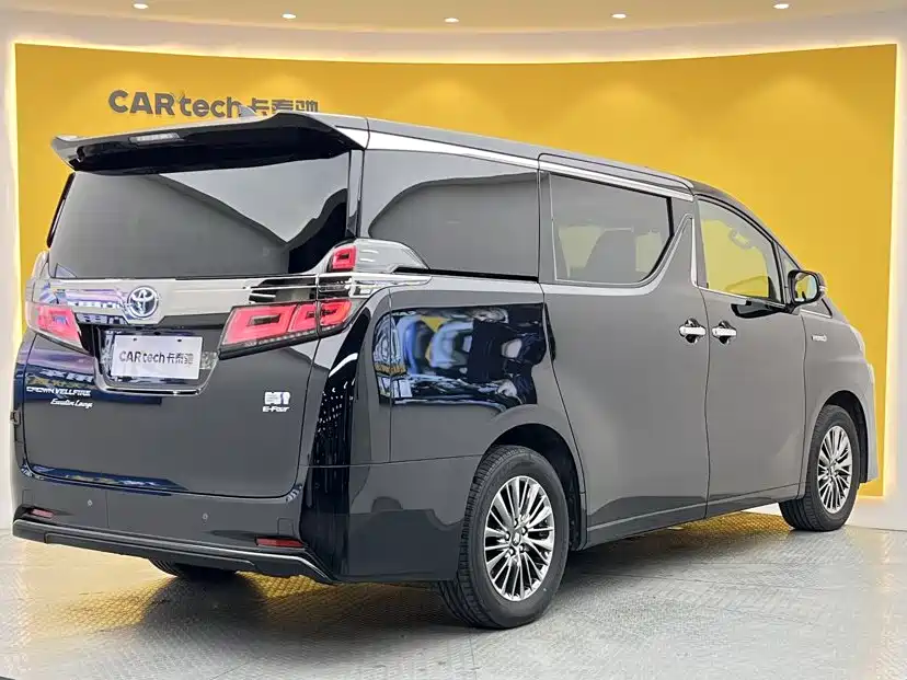 Toyota Vellfire — миниатюра 4