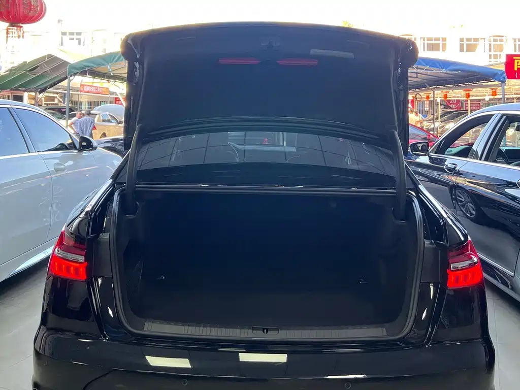 Audi A6L — миниатюра 12