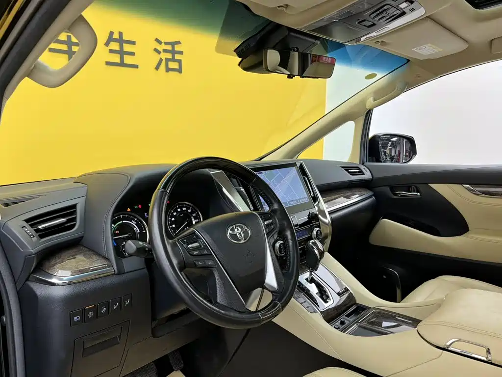 Toyota Vellfire — миниатюра 35