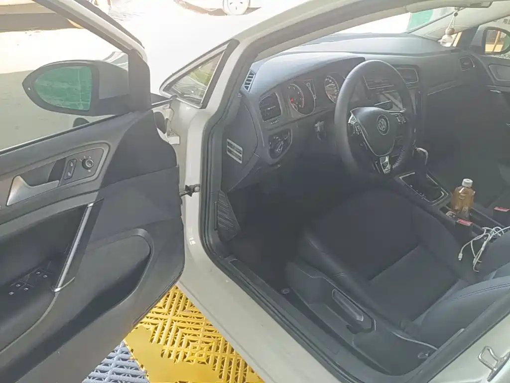 Volkswagen Golf — миниатюра 16