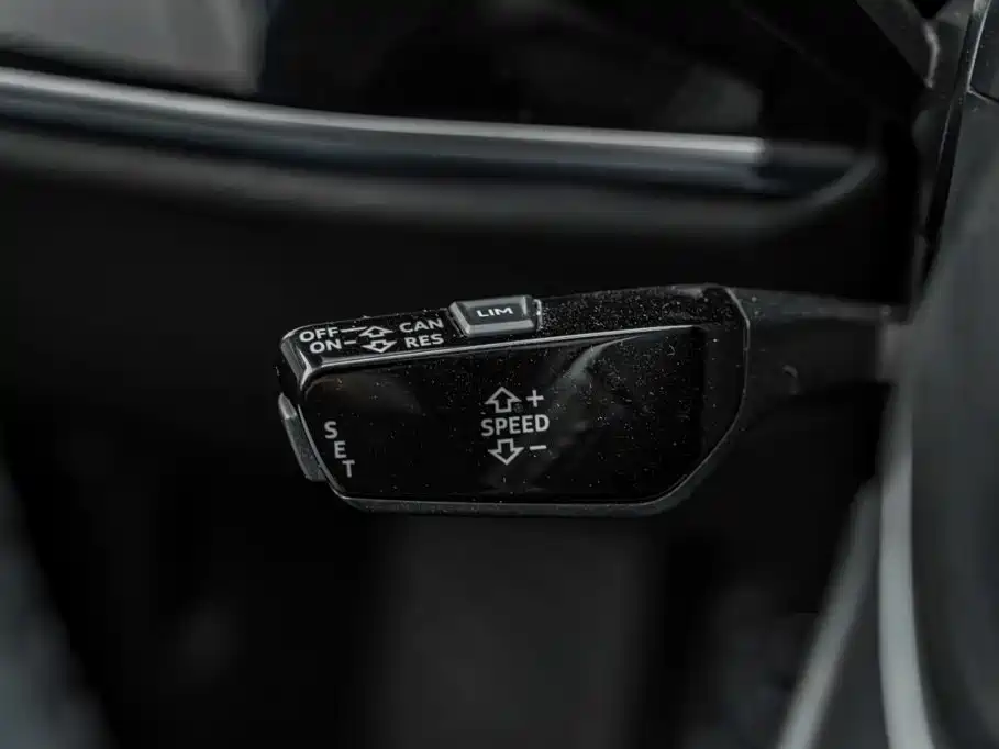 Audi A8 — миниатюра 12