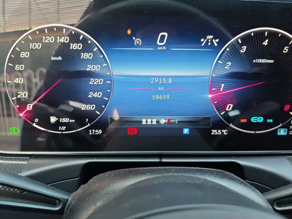Mercedes-Benz C-Class — миниатюра 6