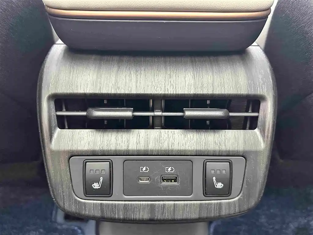 Nissan Ariya — миниатюра 16