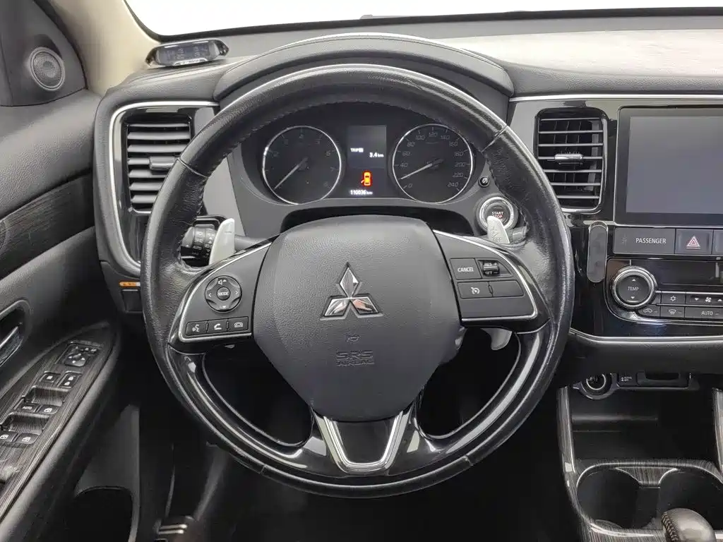 Mitsubishi Outlander — миниатюра 11