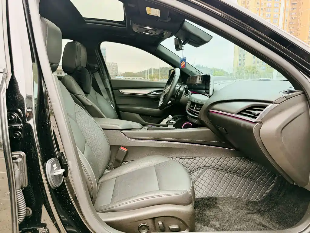 Cadillac CT5 — миниатюра 4