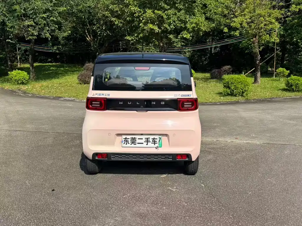 Wuling MINIEV — миниатюра 11