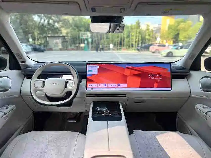 Lynk & Co 900 — миниатюра 6