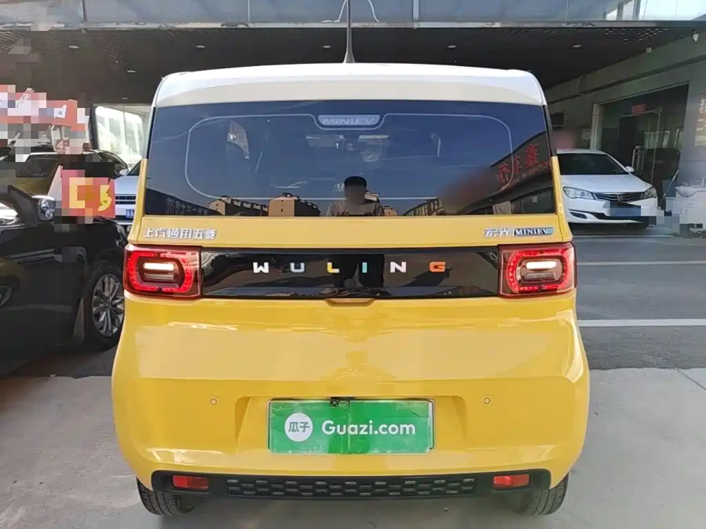 Wuling MINIEV — миниатюра 6