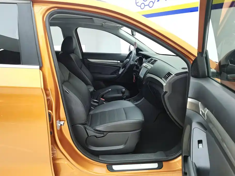 BAIC Senova X65 — миниатюра 8