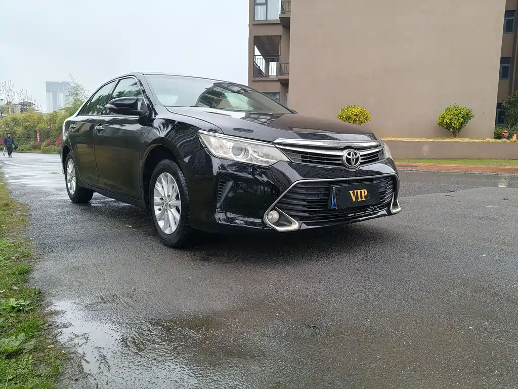 Toyota Camry 2015