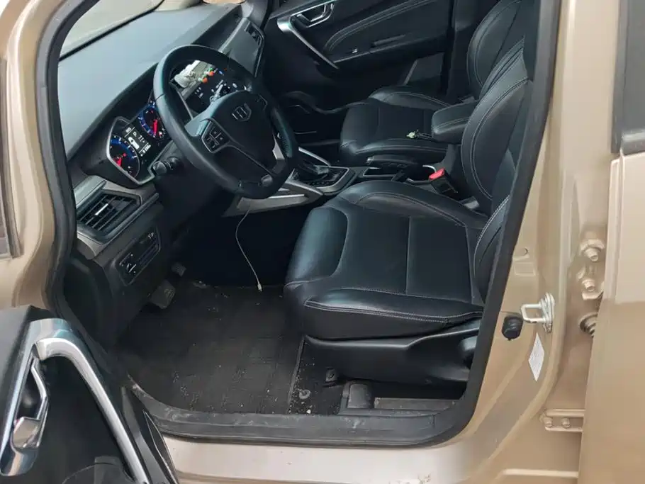 Geely Vision X3 — миниатюра 9