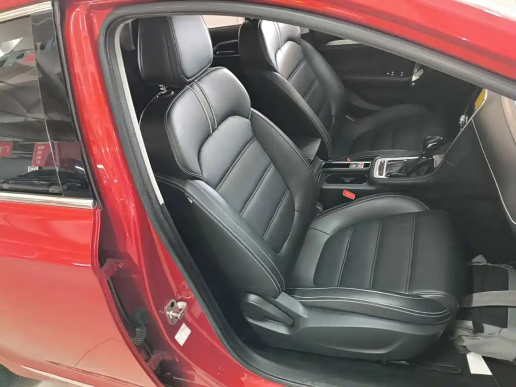 MG MG6 — миниатюра 25