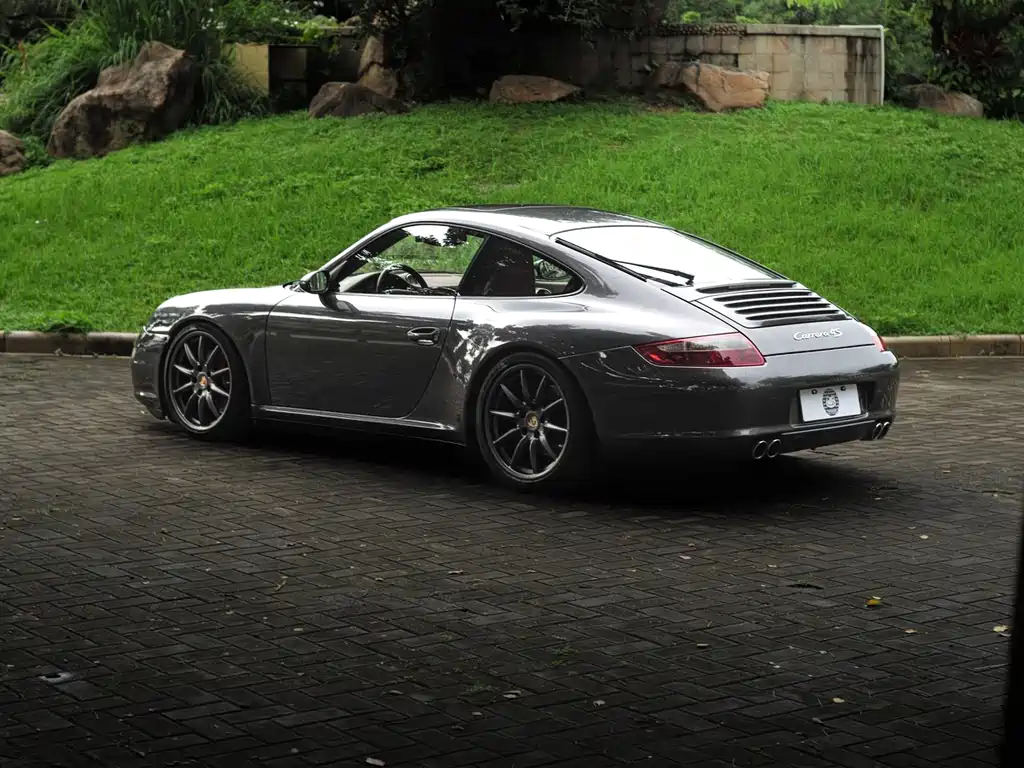 Porsche 911 2008 Carrera S 3.8L