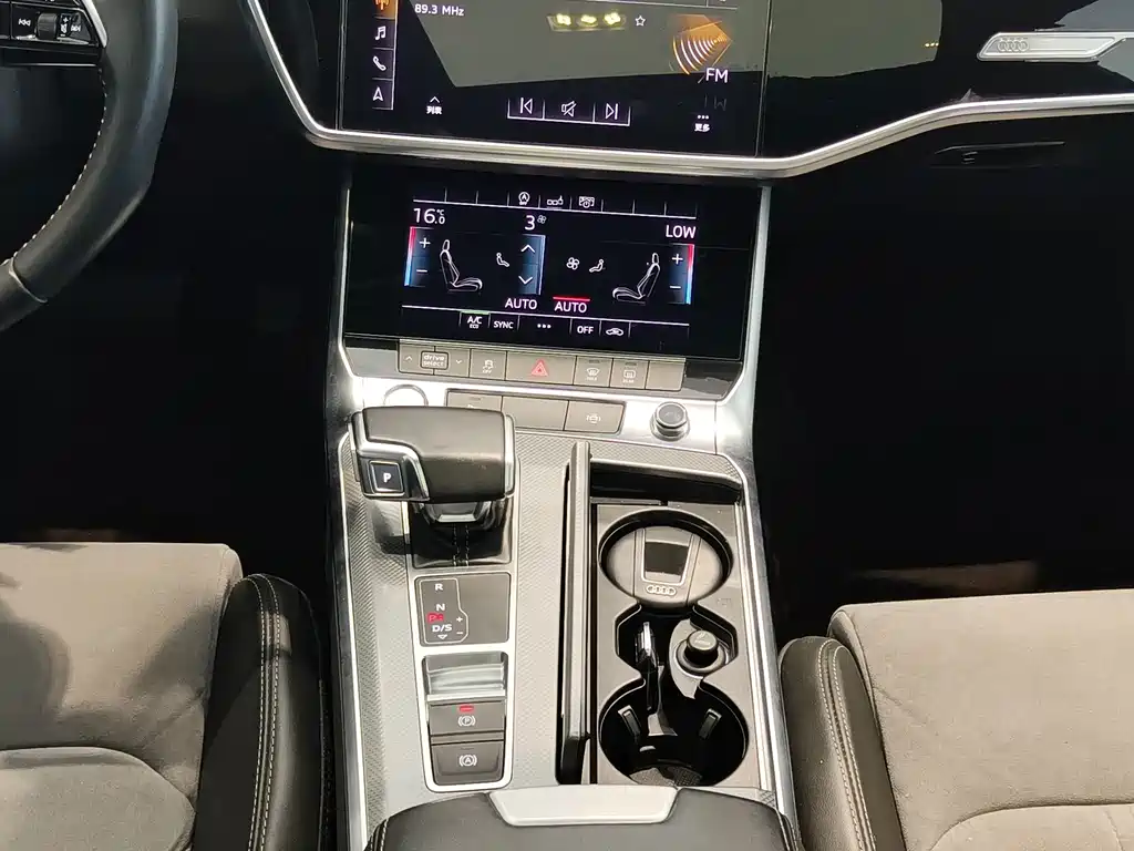 Audi A6L — миниатюра 12