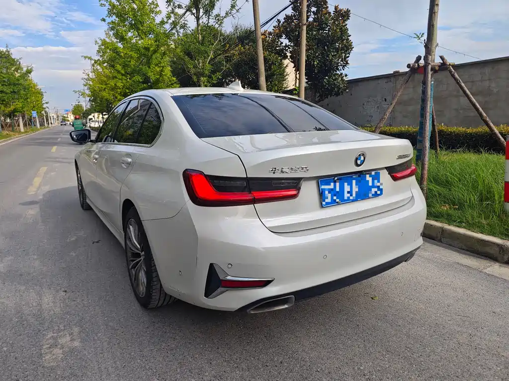 BMW 3 Series — миниатюра 10