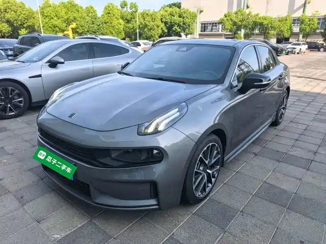 2022 Lynk & Co 03