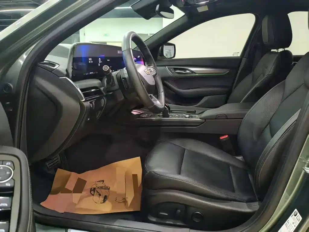 Cadillac CT5 — миниатюра 6