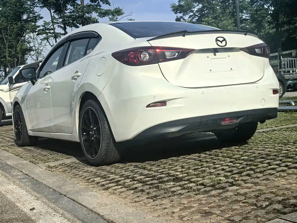 Mazda 3 Axela — миниатюра 7