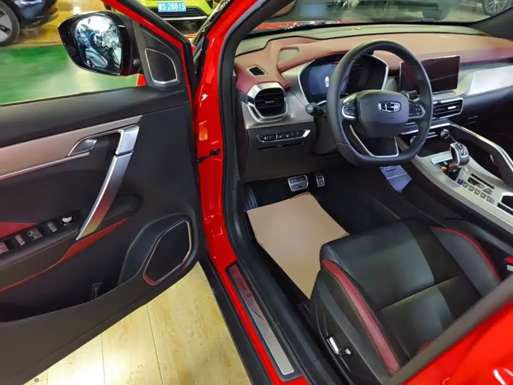 Geely Binyue — миниатюра 16