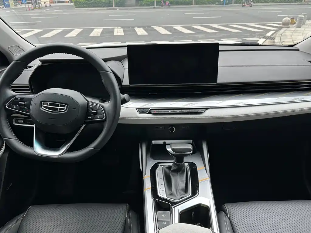Geely Emgrand L — миниатюра 6