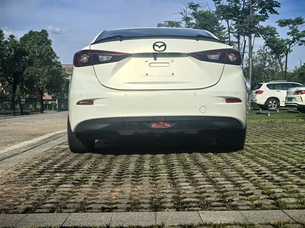 Mazda 3 Axela — миниатюра 6