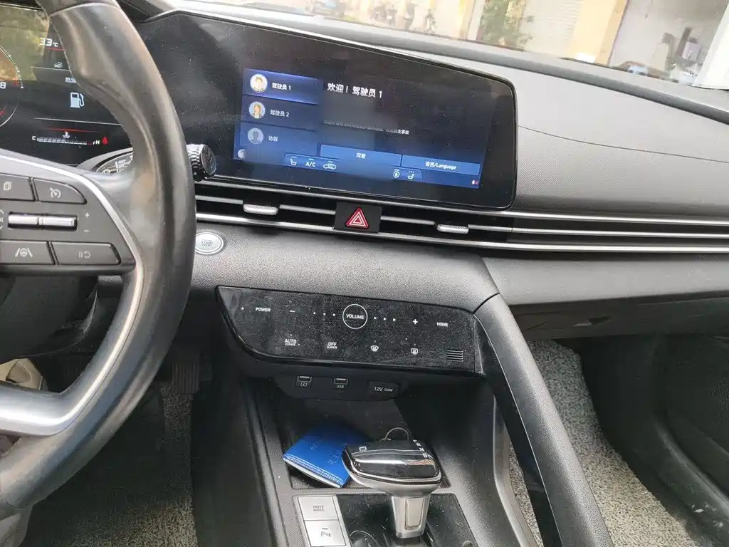 Hyundai Elantra — миниатюра 6