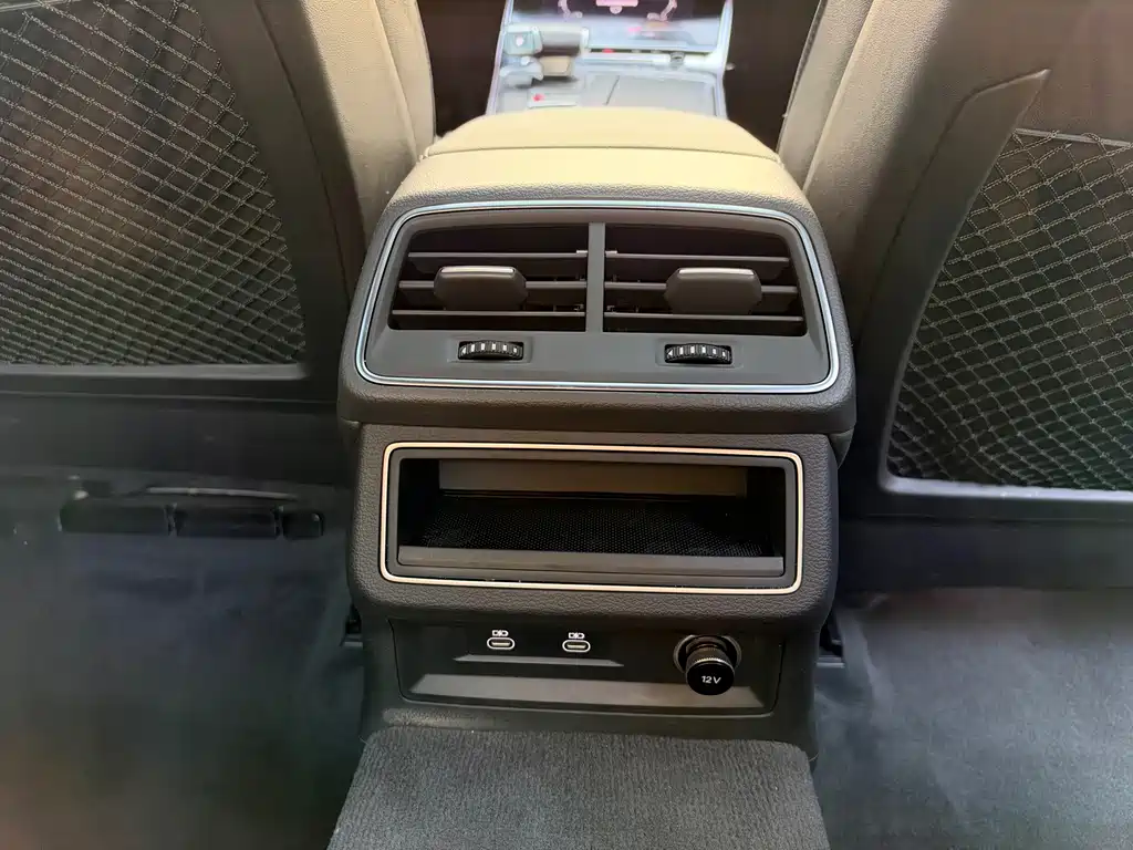 Audi A6L — миниатюра 11