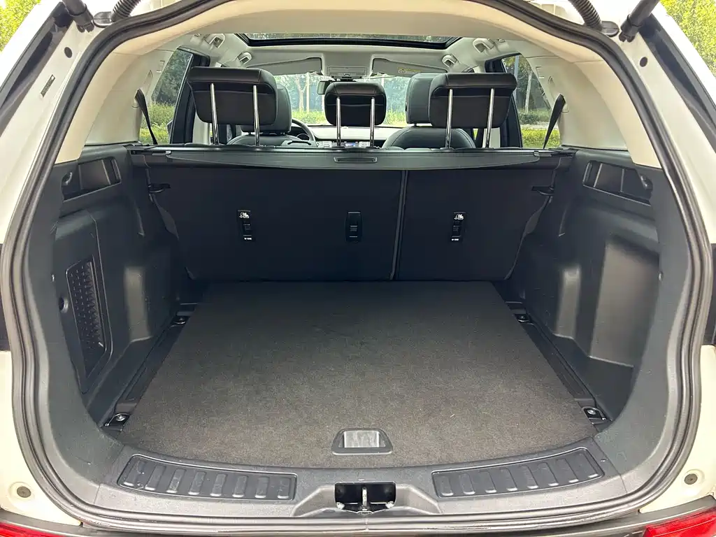 Land Rover Discovery Sport — миниатюра 11