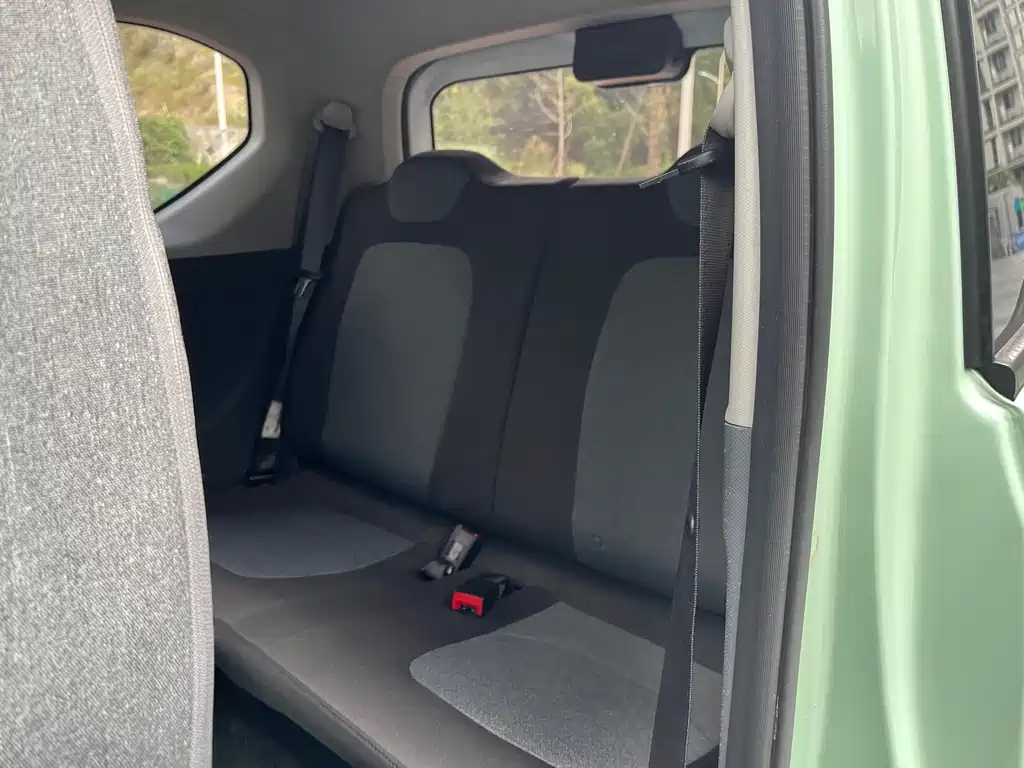 Wuling MINIEV — миниатюра 8