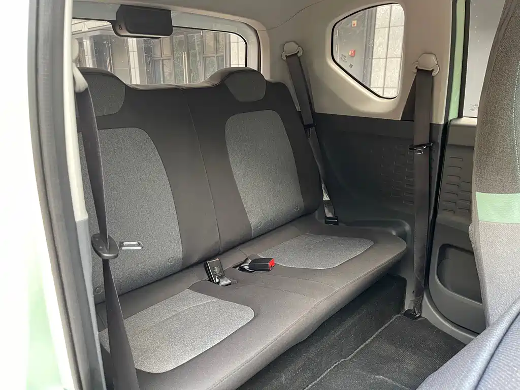 Wuling MINIEV — миниатюра 10