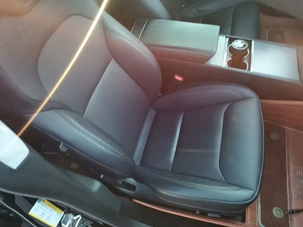 Tesla Model 3 — миниатюра 25
