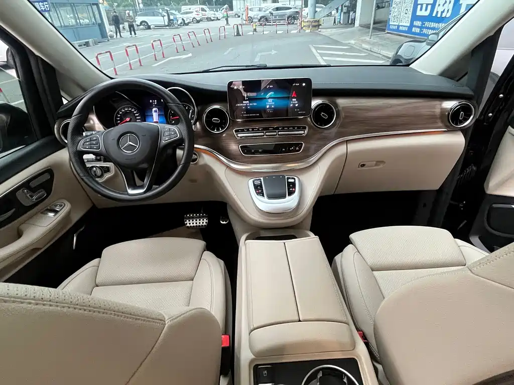 MERCEDES-BENZ V CLASS