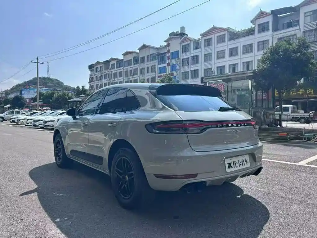 Porsche Macan — миниатюра 7