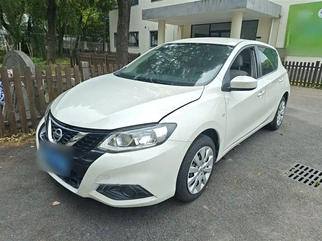 Nissan Tiida 2016