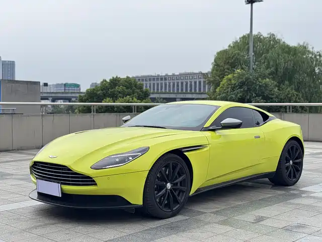 ASTON MARTIN DB11