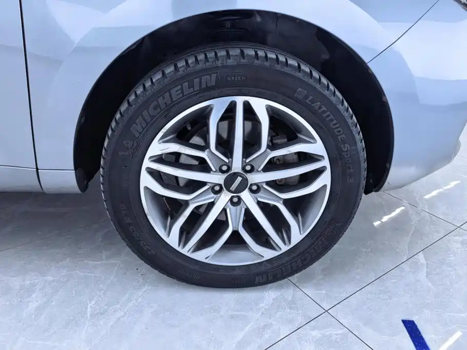 Wey Wey VV5 — миниатюра 6